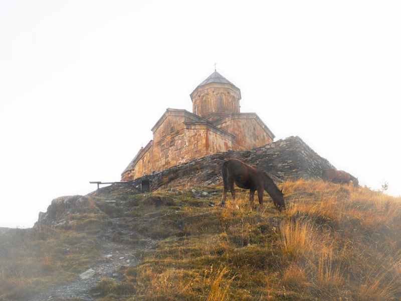 L-2: Knight Spends Night in Monastery